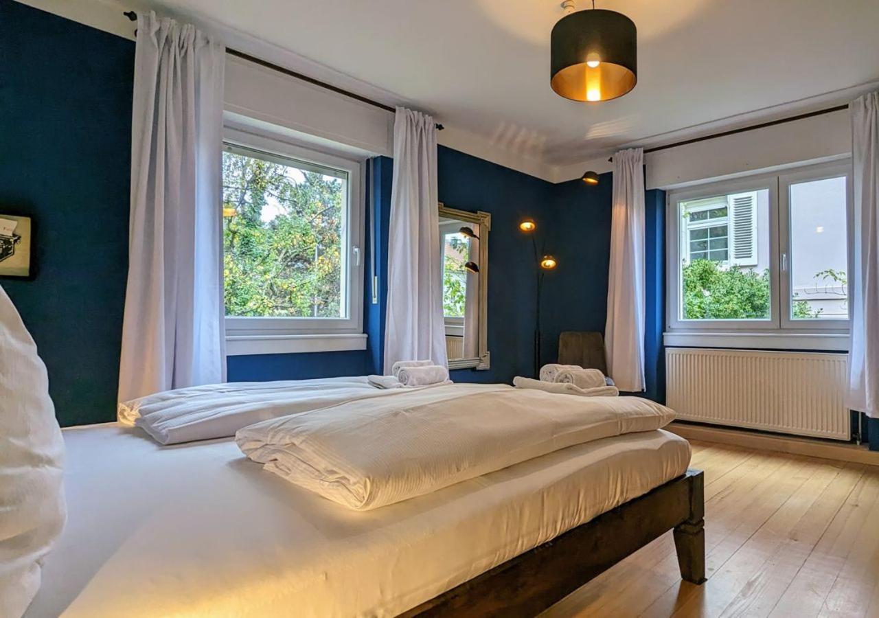 65Qm Altbaucharme Mit Zwei Balkonen Apartment Karlsruhe Bagian luar foto