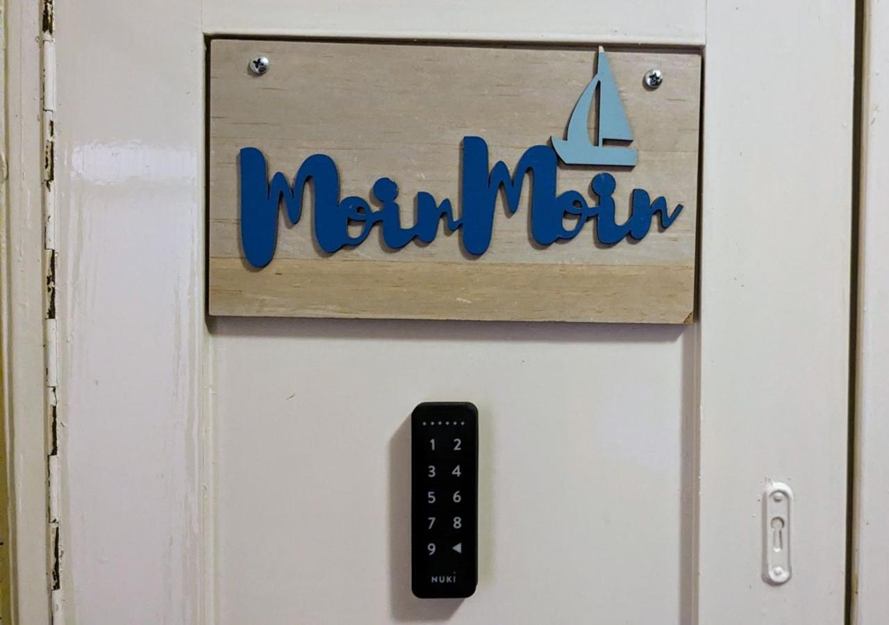 65Qm Altbaucharme Mit Zwei Balkonen Apartment Karlsruhe Bagian luar foto